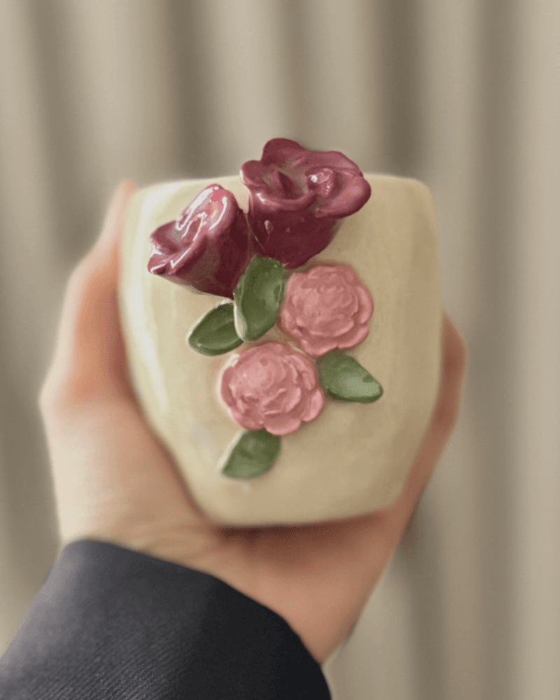 صورة كوب مصنوع يدويا - بوتري فلاور