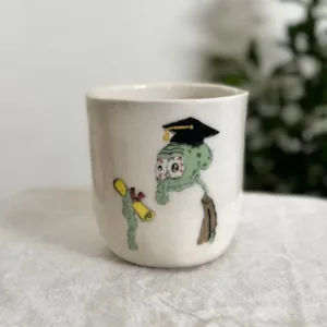 كوب تخرج شفيق بدون مقبض