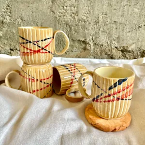 كوب كلاسيك بنمط الخطوط